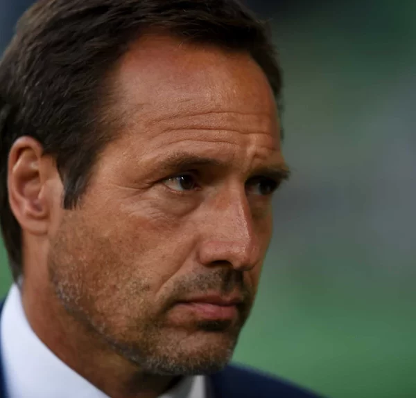 Ajax en Van ’t Schip beëindigen per direct samenwerking